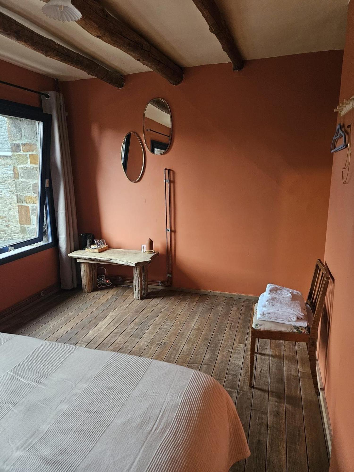 Buteo Chambres D'Hotes & Espresso Lesterny Buitenkant foto